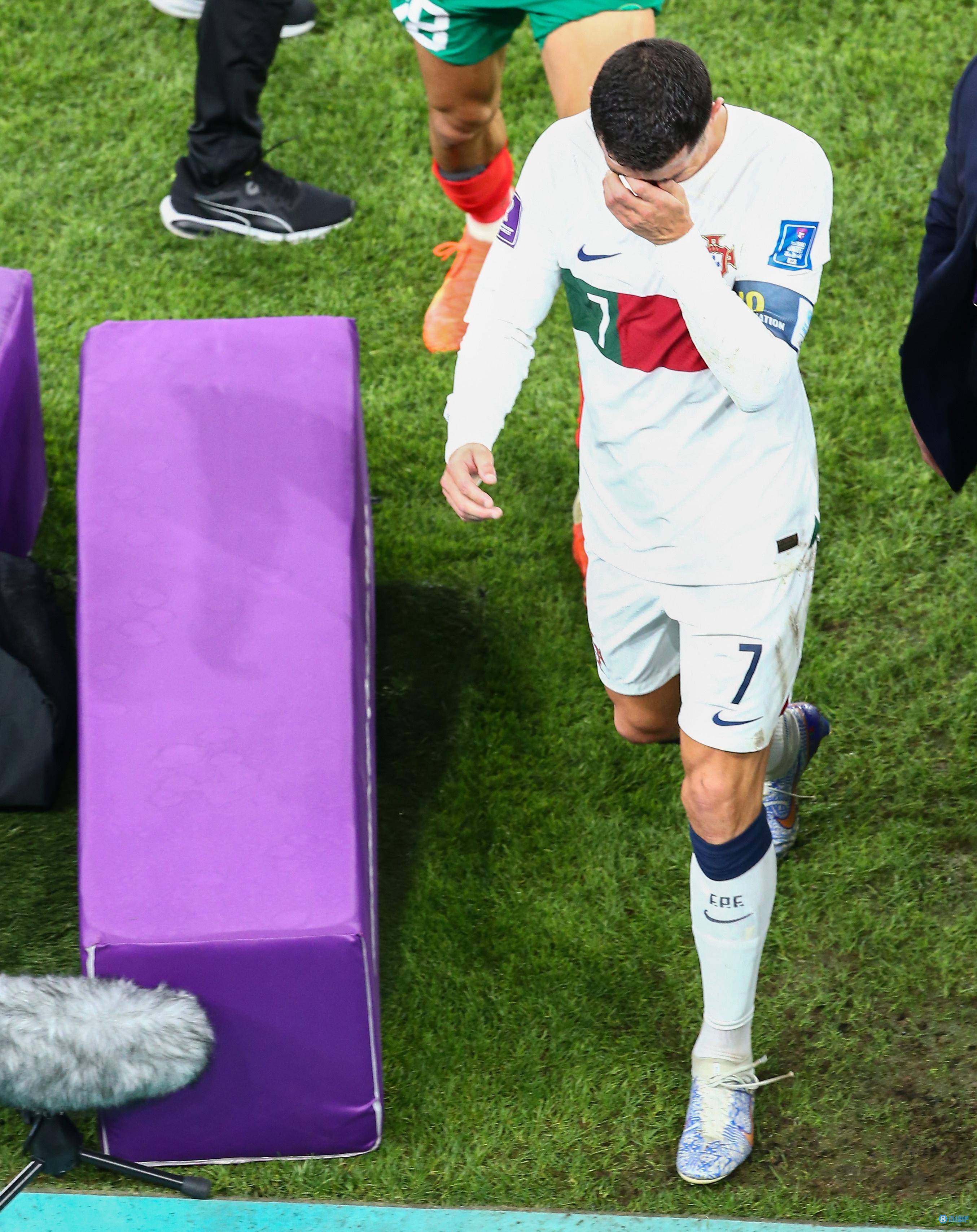 关于C罗重返赛场，领先优势明显首场状态出色，拜仁观众沸腾！的信息