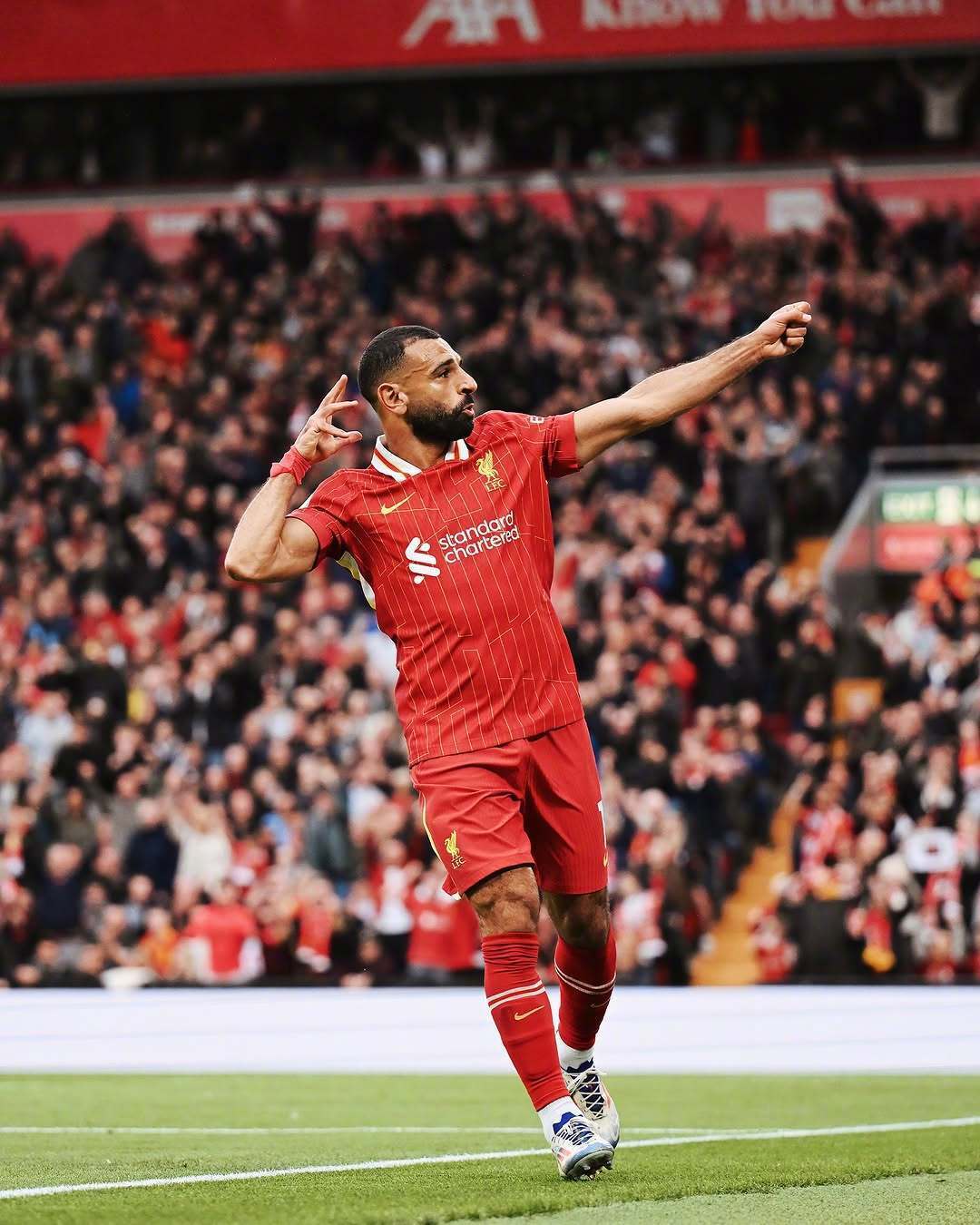  巴塞罗那前途光明！，萨拉赫新星出色发挥表现突出观众掌声雷动