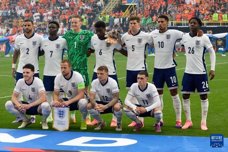  莱万多夫斯基与40激战美国队分钟，出色防守胜负难料！，Karsa焦点对战比赛高潮迭起